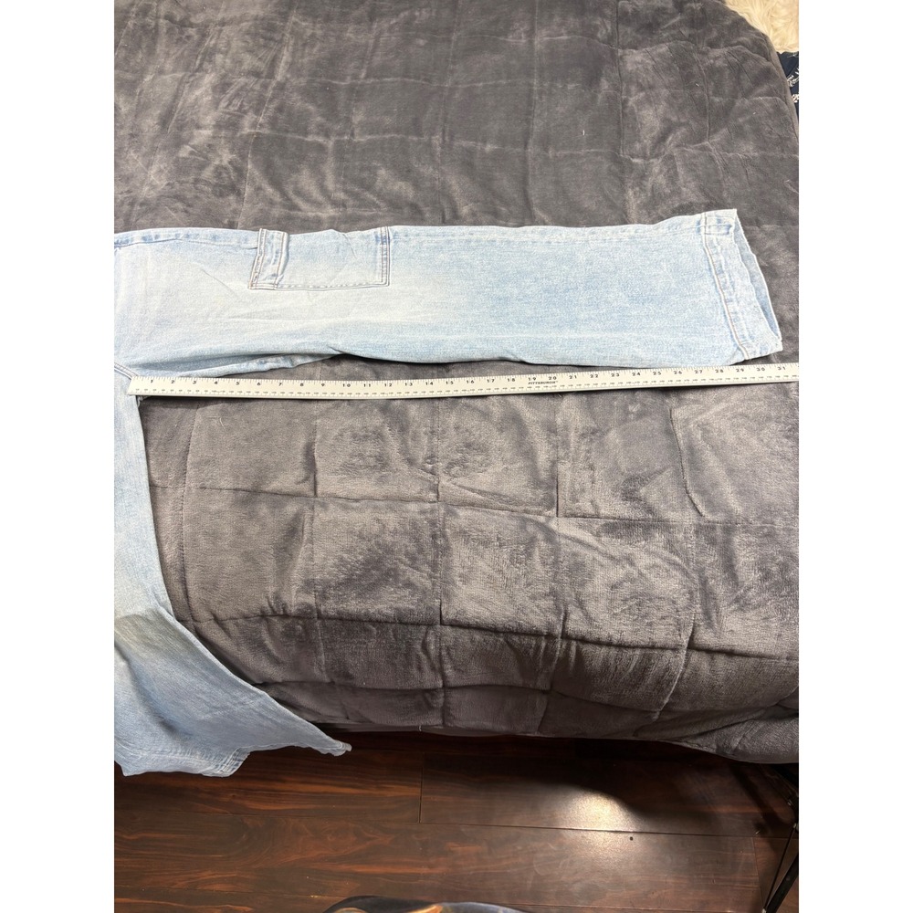 American Eagle Women 4 Regular Light Wash High Rise Wide Leg Cargo Jeans Stretch - Picture 8 of 14